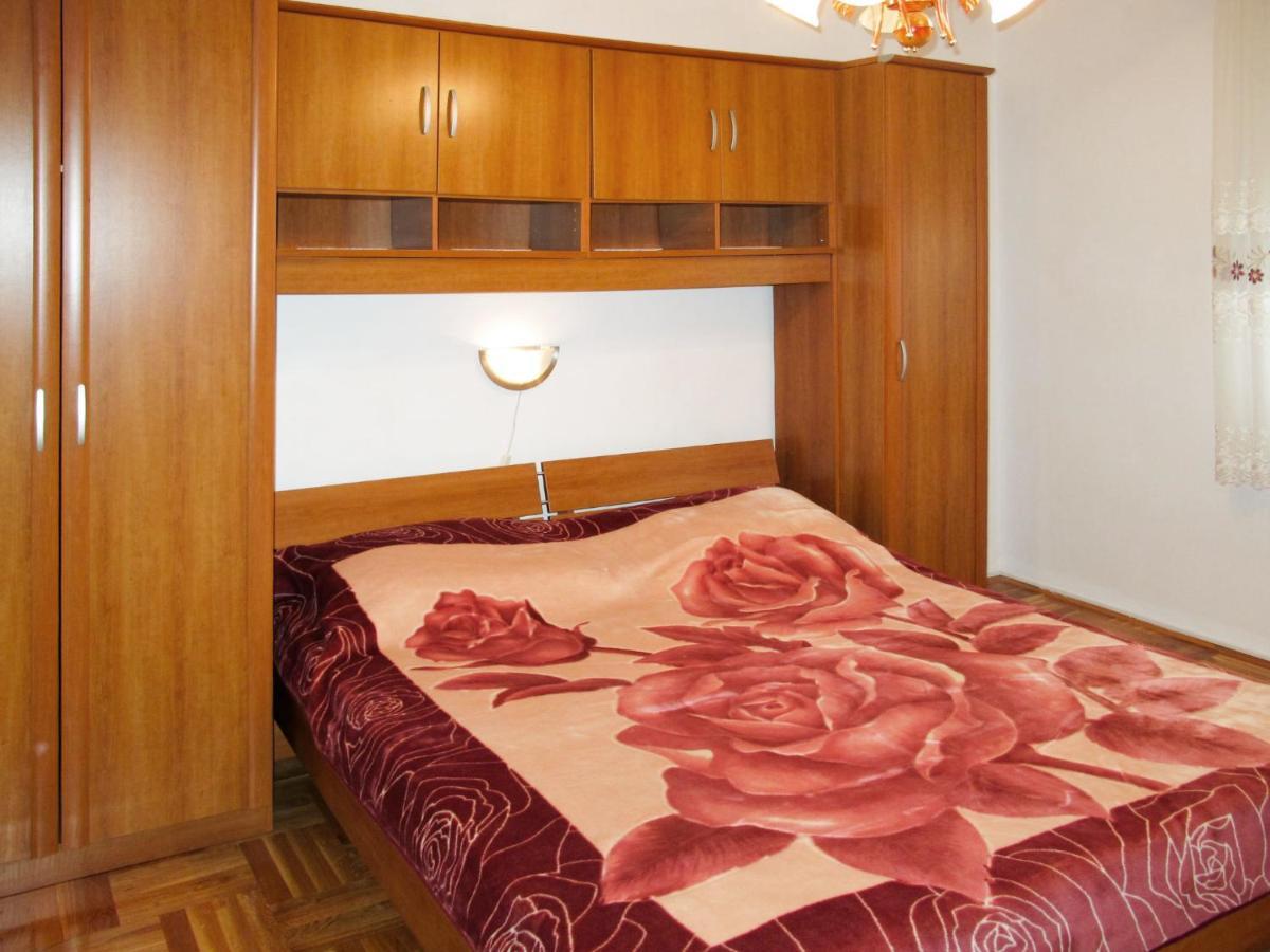 Apartment Vukelic-2 By Interhome Novi Vinodolski Esterno foto